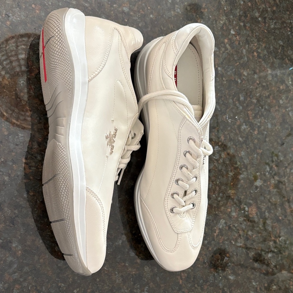 Prada White Leather Sneakers Size 8.5 39 Eye catching Luxury Fashion